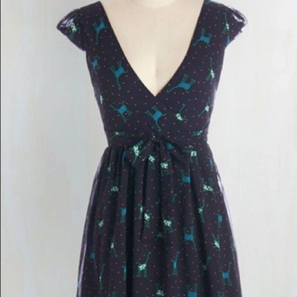 NWOT✨ ModCloth l Navy Giraffe x Polka Dot Faux Wrap Dress - Picture 5 of 11